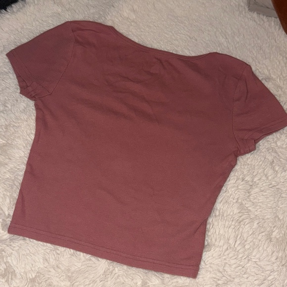 Women's Mauve Button Crop Top - Picture 3 of 4